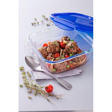 Load image into Gallery viewer, Pyrex - Cook &amp; Go Glass Medium Square Roaster With Lock-Lid
