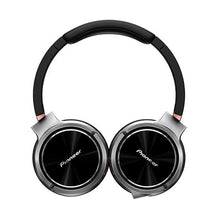 Load image into Gallery viewer, Pioneer MHR5 Premium Fully Enclosed Hi-Res Audio Headphones
