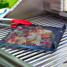 Load image into Gallery viewer, Cre8tive Braai Heat Resistant Non-stick Grilling Mesh Black
