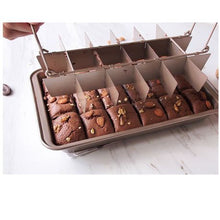 Load image into Gallery viewer, Brownie Baking Tray &amp; Cutter
