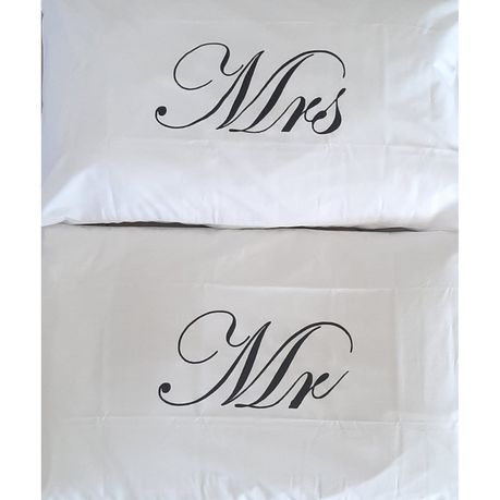 Mr & Mrs Pillow Cases Set