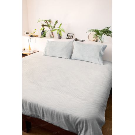 5 Piece Classic Quilted Bed Spread Set - 240cm x 210cm - White Quilt Buy Online in Zimbabwe thedailysale.shop