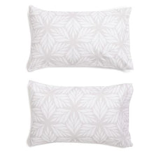 Load image into Gallery viewer, George &amp; Mason - Stylised Leaves Pillowcase - Set of 2
