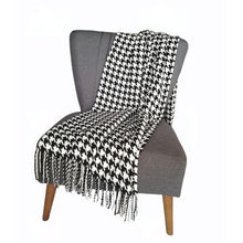 Load image into Gallery viewer, Nordic Houndstooth Decorative Knitted Throw
