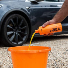 Load image into Gallery viewer, McLaren Wash &amp; Wax - 500ml
