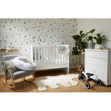 Load image into Gallery viewer, George &amp; Mason Baby - Ninare Cot With Wheels
