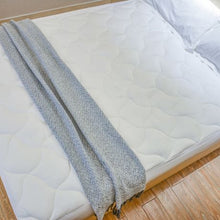 Load image into Gallery viewer, Jack Brown Luxury King Size Bamboo Plush Mattress Topper
