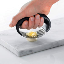 Load image into Gallery viewer, Handheld Garlic Rolling Crusher
